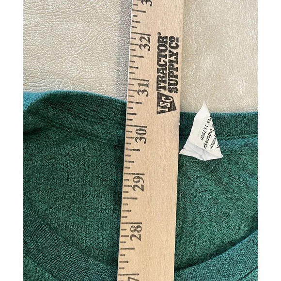 Snoopy Christmas Holiday Lights Tee T-Shirt XL Green Graphic 2016 Novelty - Picture 5 of 8